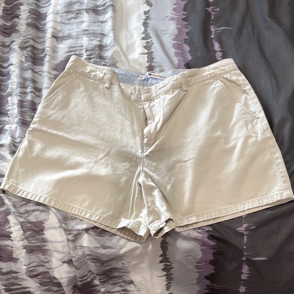 Tommy Hilfiger Cream Shorts Classic Style